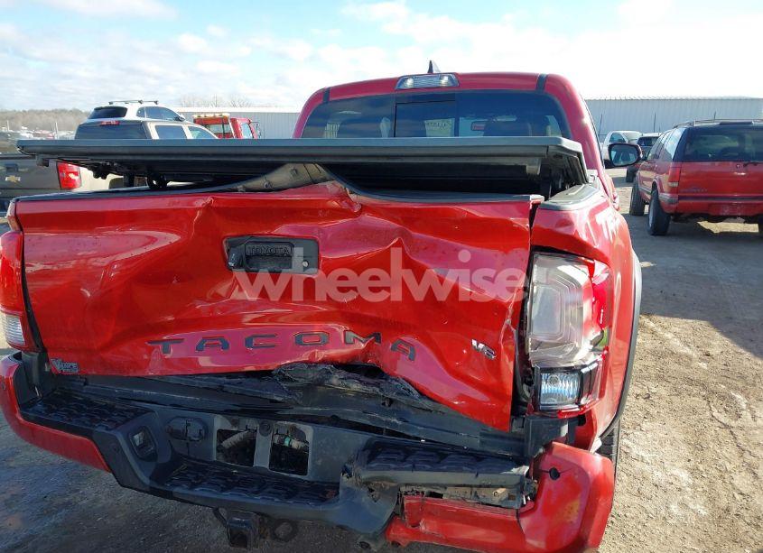 Photo 16 of 2017 Toyota Tacoma TRD OFF ROAD (VIN 5TFCZ5AN3HX080276)