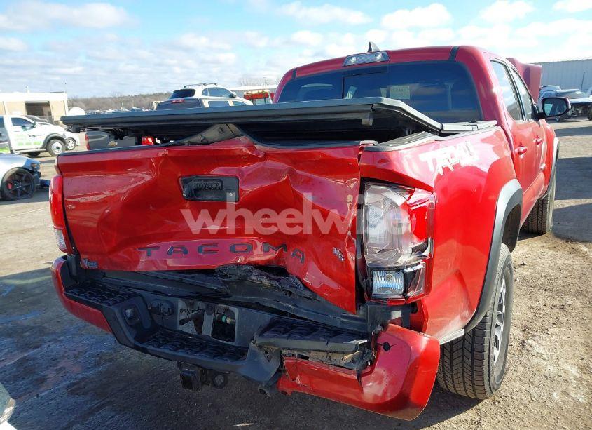 Photo 6 of 2017 Toyota Tacoma TRD OFF ROAD (VIN 5TFCZ5AN3HX080276)