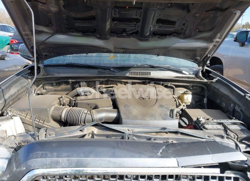 Photo 10 of 2017 Toyota Tacoma TRD SPORT (VIN 5TFCZ5AN3HX098423)