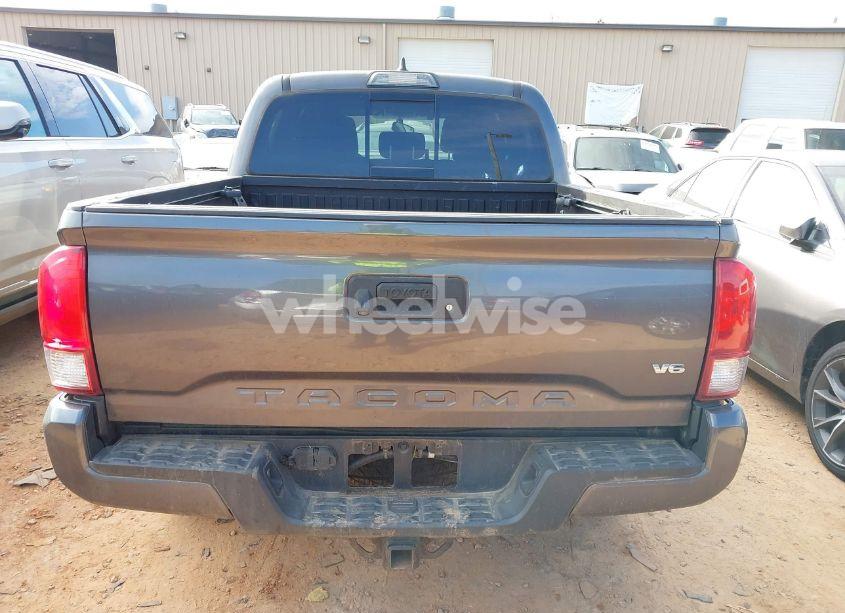 Photo 16 of 2017 Toyota Tacoma TRD SPORT (VIN 5TFCZ5AN3HX098423)