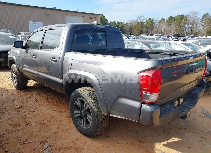 Photo 3 of 2017 Toyota Tacoma TRD SPORT (VIN 5TFCZ5AN3HX098423)
