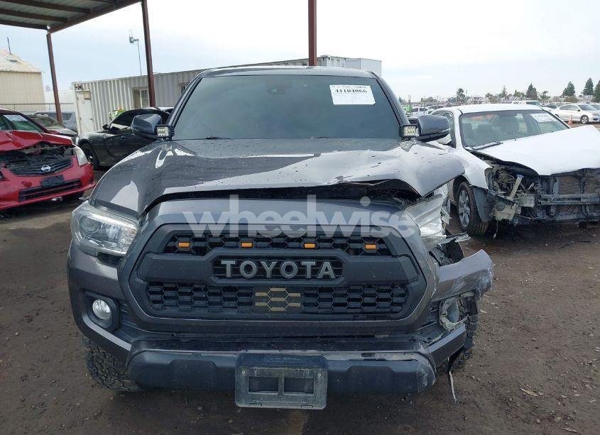 Photo 12 of 2020 Toyota Tacoma TRD OFF-ROAD (VIN 5TFCZ5AN3LX241704)