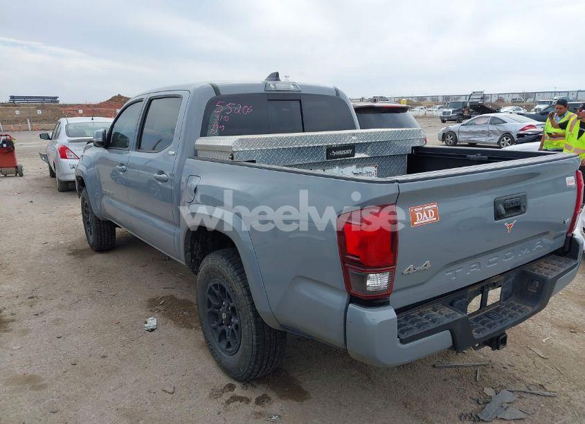 Photo 3 of 2021 Toyota Tacoma SR5 V6 (VIN 5TFCZ5AN3MX260853)
