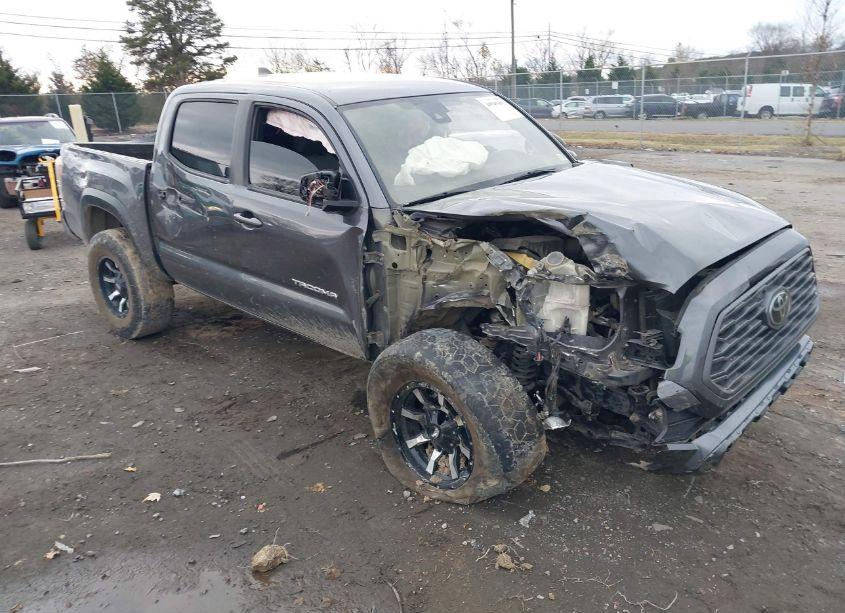 2021 Toyota Tacoma TRD OFF-ROAD (VIN 5TFCZ5AN3MX264224) main photo