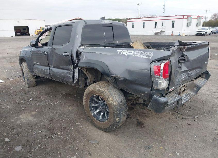 Photo 3 of 2021 Toyota Tacoma TRD OFF-ROAD (VIN 5TFCZ5AN3MX264224)