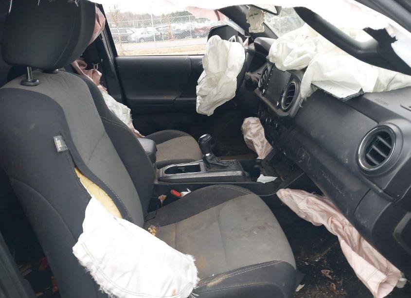 Photo 5 of 2021 Toyota Tacoma TRD OFF-ROAD (VIN 5TFCZ5AN3MX264224)