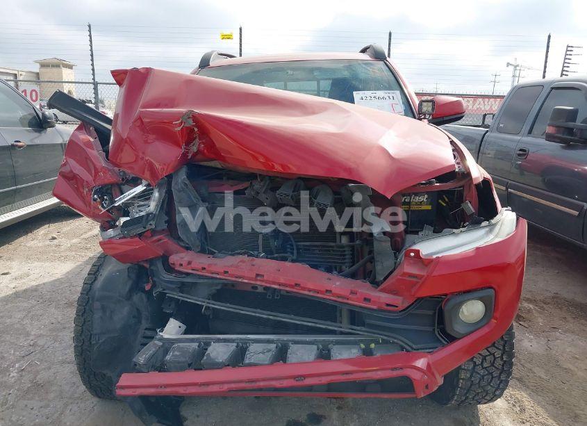 Photo 12 of 2016 Toyota Tacoma SR5 V6 (VIN 5TFCZ5AN4GX003317)