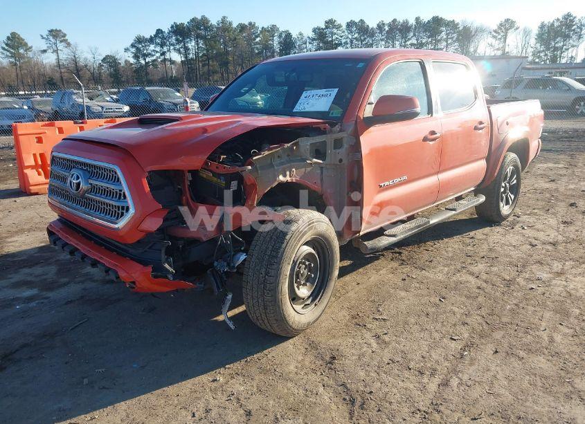 Photo 2 of 2017 Toyota Tacoma TRD SPORT (VIN 5TFCZ5AN4HX050932)