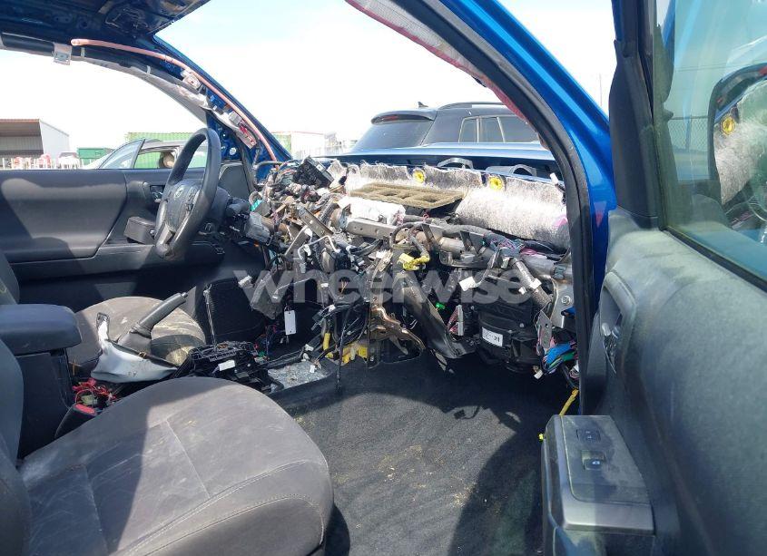 Photo 5 of 2017 Toyota Tacoma TRD SPORT (VIN 5TFCZ5AN4HX065947)