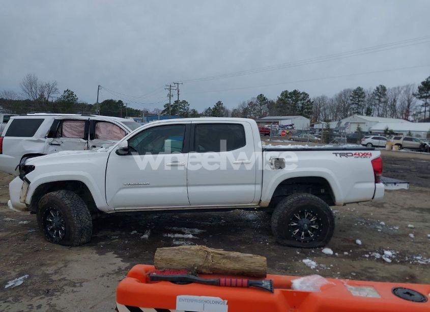 Photo 14 of 2017 Toyota Tacoma TRD SPORT (VIN 5TFCZ5AN4HX078343)