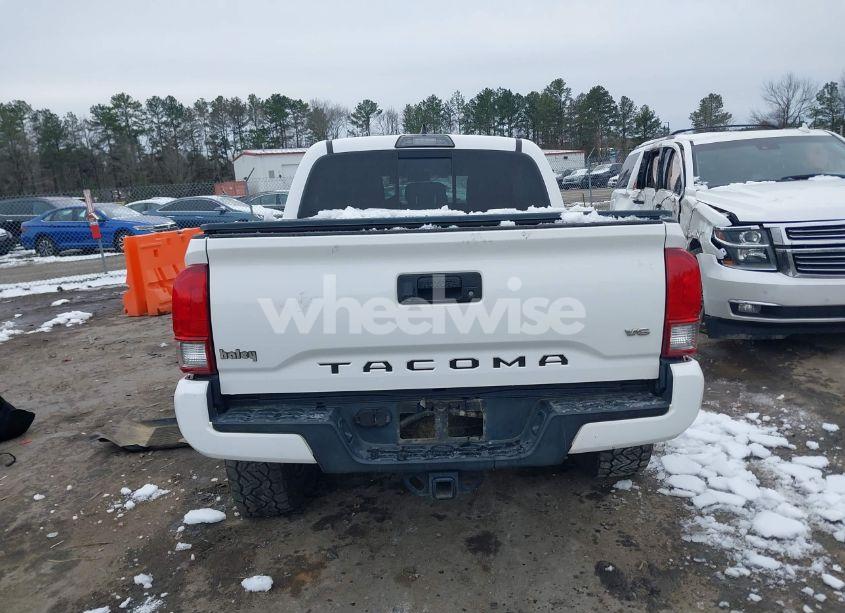 Photo 16 of 2017 Toyota Tacoma TRD SPORT (VIN 5TFCZ5AN4HX078343)