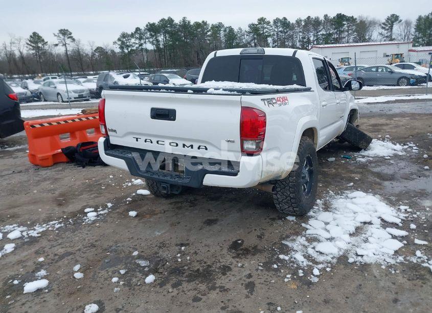 Photo 4 of 2017 Toyota Tacoma TRD SPORT (VIN 5TFCZ5AN4HX078343)
