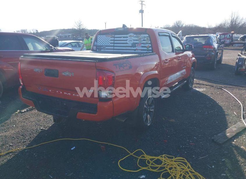 Photo 4 of 2017 Toyota Tacoma TRD SPORT (VIN 5TFCZ5AN4HX093022)