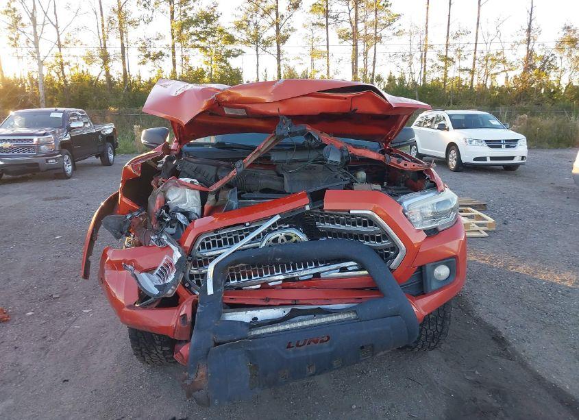 Photo 12 of 2017 Toyota Tacoma TRD SPORT (VIN 5TFCZ5AN4HX094249)