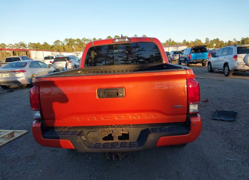 Photo 16 of 2017 Toyota Tacoma TRD SPORT (VIN 5TFCZ5AN4HX094249)