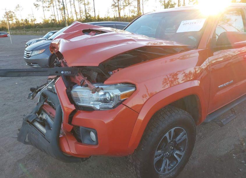 Photo 6 of 2017 Toyota Tacoma TRD SPORT (VIN 5TFCZ5AN4HX094249)