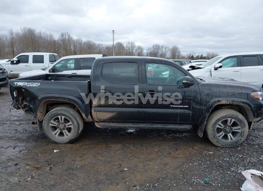 Photo 14 of 2017 Toyota Tacoma TRD SPORT (VIN 5TFCZ5AN4HX112457)