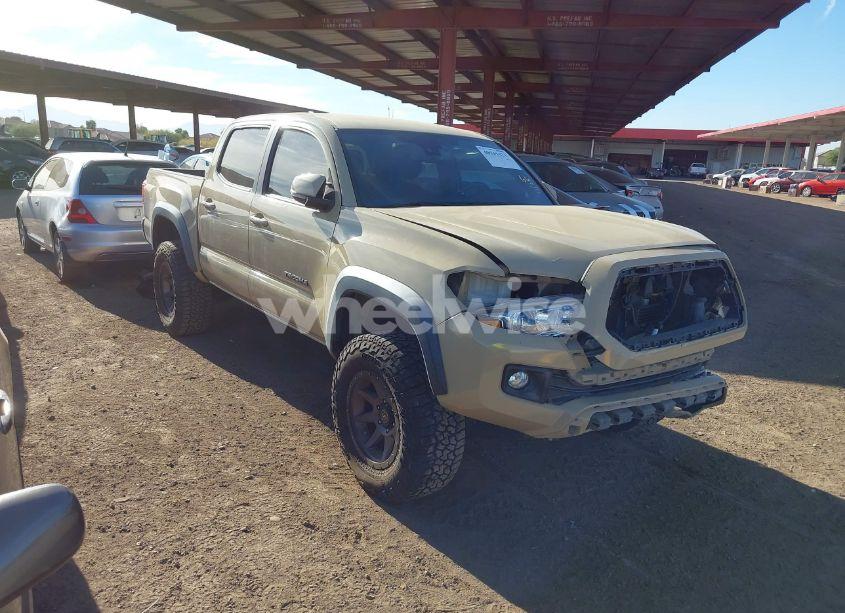 2018 Toyota Tacoma TRD OFF ROAD (VIN 5TFCZ5AN4JX126087) main photo