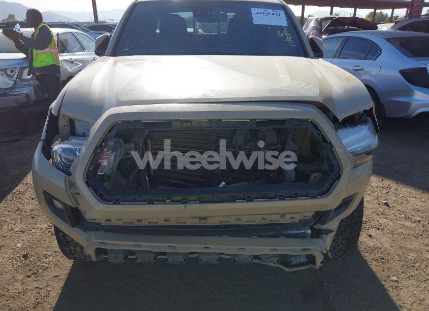 Photo 12 of 2018 Toyota Tacoma TRD OFF ROAD (VIN 5TFCZ5AN4JX126087)