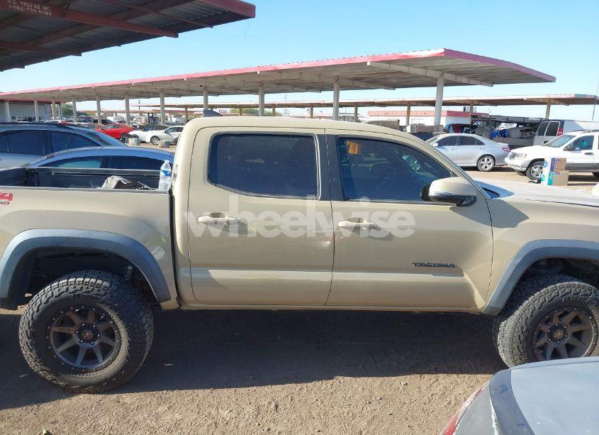 Photo 13 of 2018 Toyota Tacoma TRD OFF ROAD (VIN 5TFCZ5AN4JX126087)