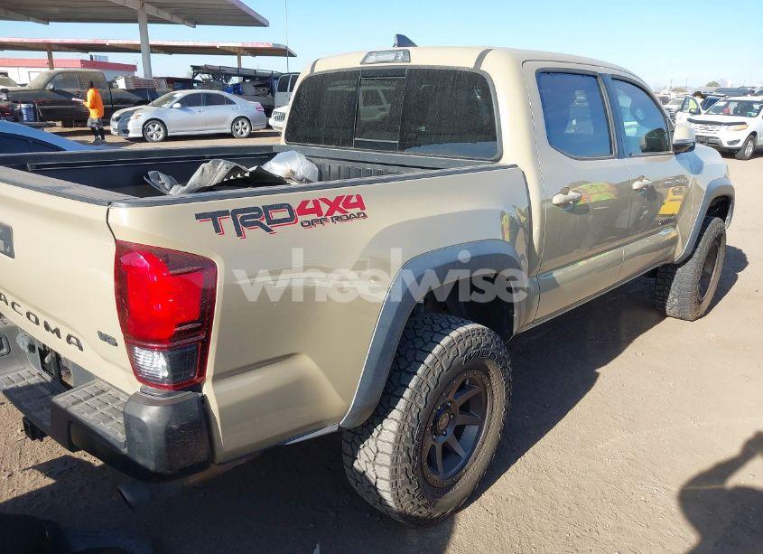 Photo 4 of 2018 Toyota Tacoma TRD OFF ROAD (VIN 5TFCZ5AN4JX126087)