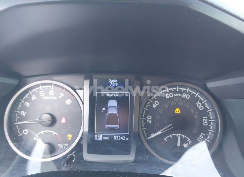 Photo 7 of 2018 Toyota Tacoma TRD OFF ROAD (VIN 5TFCZ5AN4JX126087)