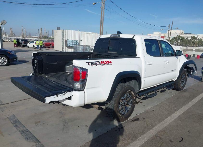 Photo 4 of 2020 Toyota Tacoma TRD OFF-ROAD (VIN 5TFCZ5AN4LX227116)