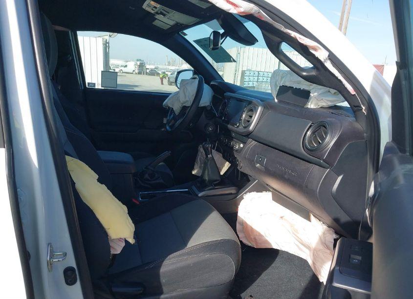 Photo 5 of 2020 Toyota Tacoma TRD OFF-ROAD (VIN 5TFCZ5AN4LX227116)