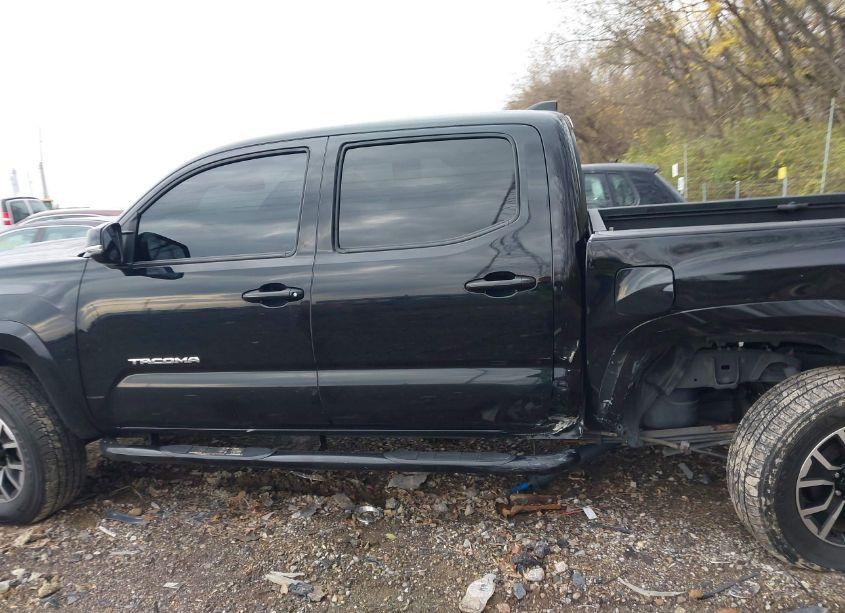 Photo 14 of 2021 Toyota Tacoma TRD SPORT (VIN 5TFCZ5AN4MX260764)