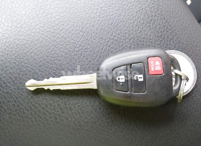 Photo 11 of 2017 Toyota Tacoma SR5 V6 (VIN 5TFCZ5AN5HX078559)