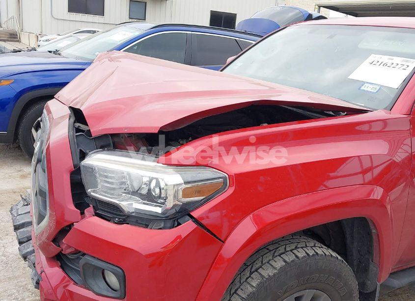 Photo 6 of 2017 Toyota Tacoma SR5 V6 (VIN 5TFCZ5AN5HX078559)