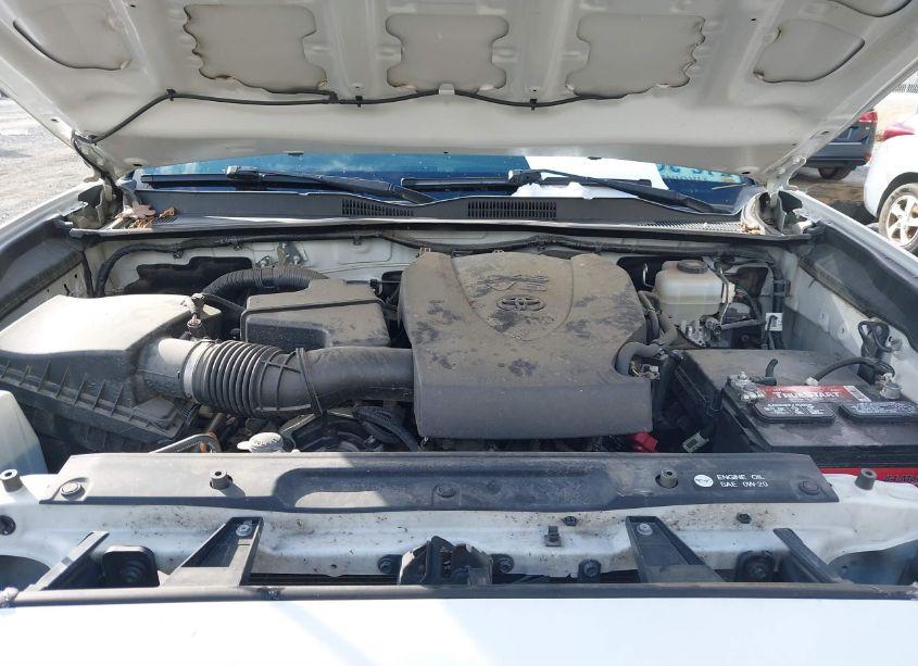 Photo 10 of 2017 Toyota Tacoma TRD OFF ROAD (VIN 5TFCZ5AN5HX095491)