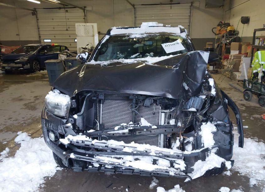 Photo 12 of 2018 Toyota Tacoma TRD OFF ROAD (VIN 5TFCZ5AN5JX124056)