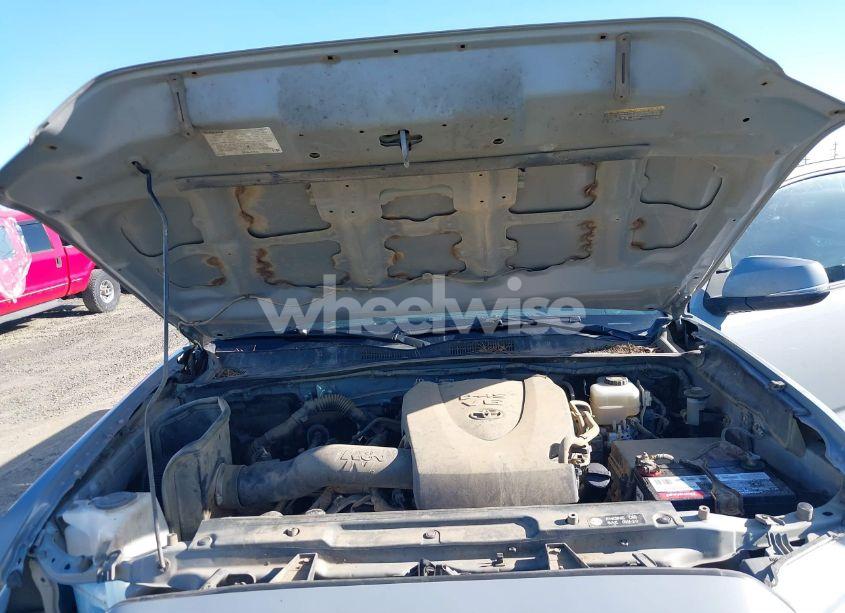 Photo 10 of 2018 Toyota Tacoma TRD OFF ROAD (VIN 5TFCZ5AN5JX146333)