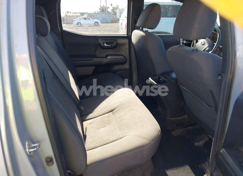 Photo 8 of 2018 Toyota Tacoma TRD OFF ROAD (VIN 5TFCZ5AN5JX146333)