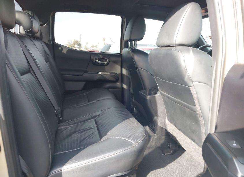 Photo 8 of 2020 Toyota Tacoma TRD OFF-ROAD (VIN 5TFCZ5AN5LX220630)