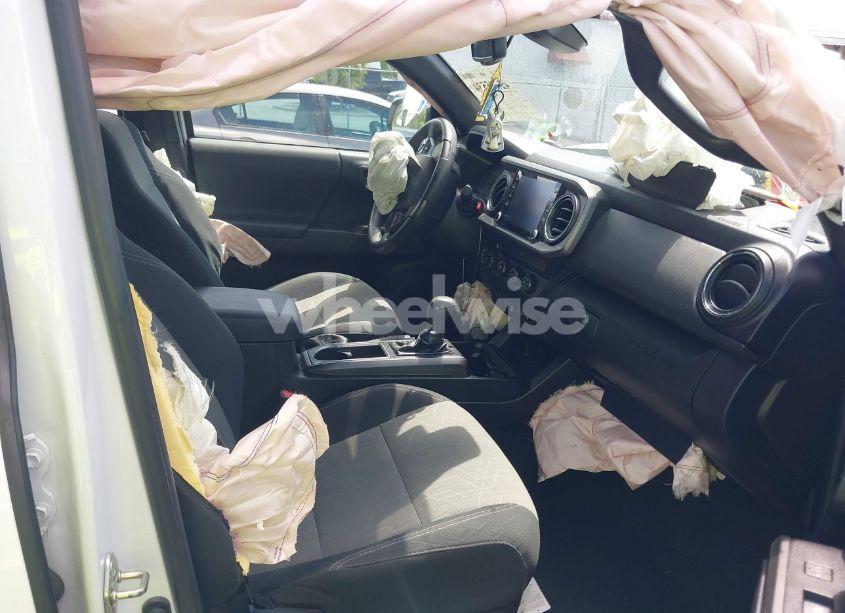 Photo 5 of 2020 Toyota Tacoma TRD OFF-ROAD (VIN 5TFCZ5AN5LX231157)