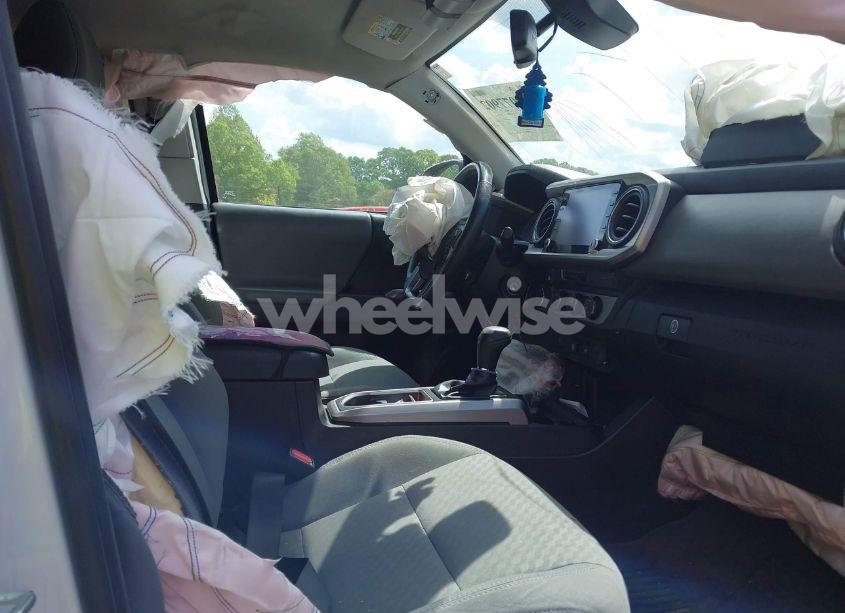 Photo 5 of 2021 Toyota Tacoma SR5 V6 (VIN 5TFCZ5AN5MX265181)