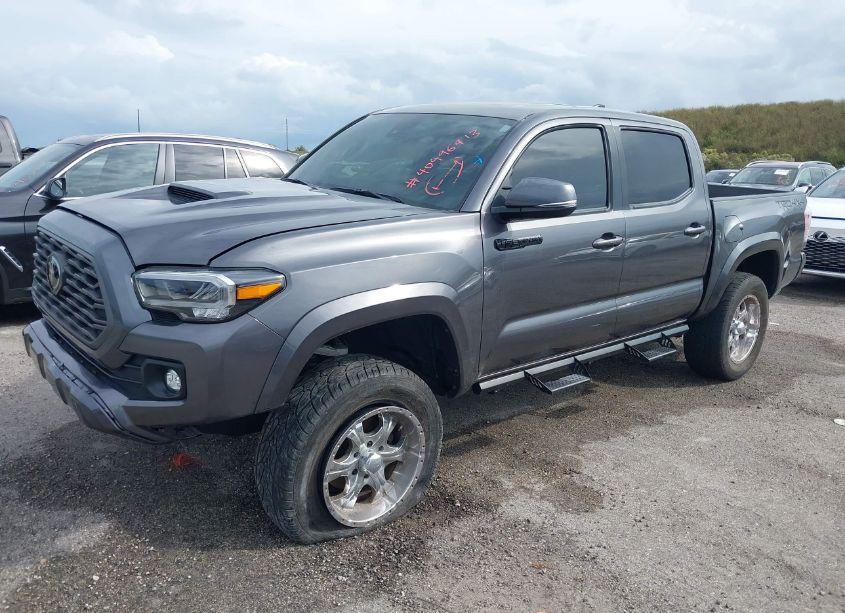 Photo 2 of 2021 Toyota Tacoma TRD SPORT (VIN 5TFCZ5AN5MX275287)