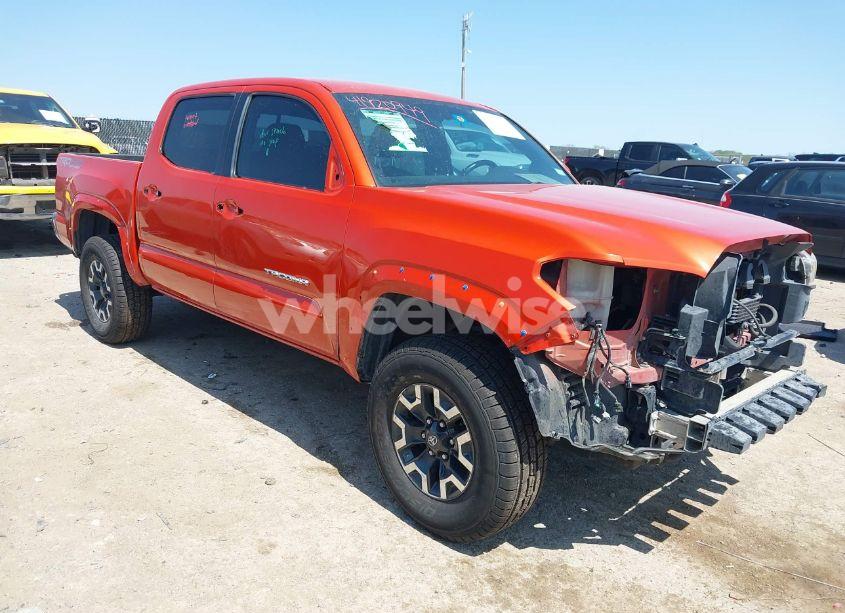 2016 Toyota Tacoma TRD OFF ROAD (VIN 5TFCZ5AN6GX009345) main photo