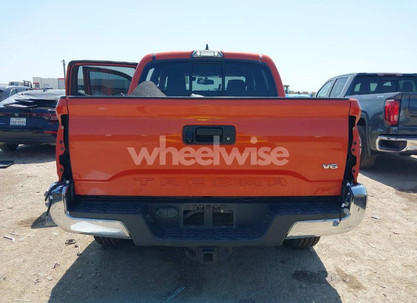 Photo 17 of 2016 Toyota Tacoma TRD OFF ROAD (VIN 5TFCZ5AN6GX009345)