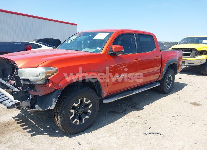 Photo 2 of 2016 Toyota Tacoma TRD OFF ROAD (VIN 5TFCZ5AN6GX009345)