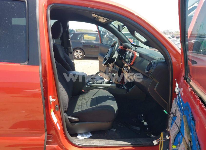 Photo 5 of 2016 Toyota Tacoma TRD OFF ROAD (VIN 5TFCZ5AN6GX009345)