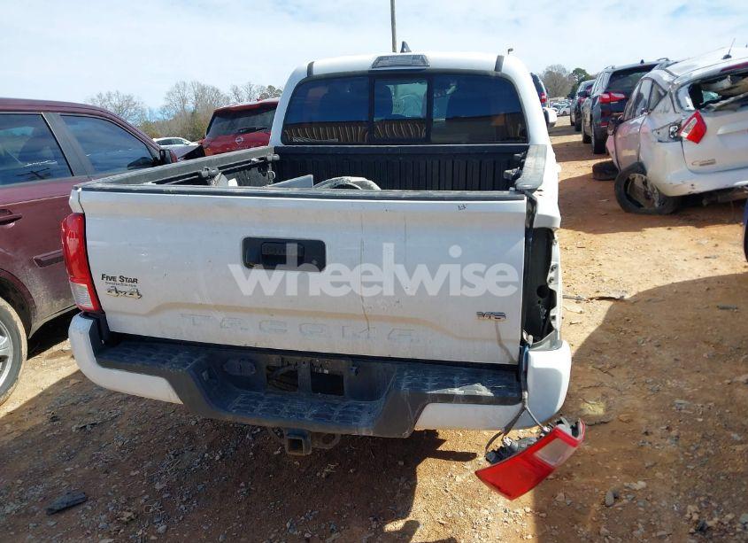 Photo 16 of 2016 Toyota Tacoma SR V6 (VIN 5TFCZ5AN6GX031636)