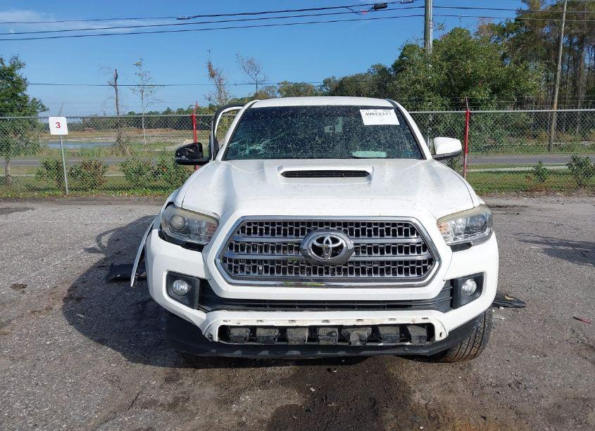 Photo 11 of 2016 Toyota Tacoma TRD SPORT (VIN 5TFCZ5AN6GX031930)
