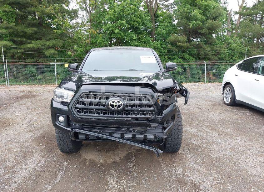 Photo 13 of 2016 Toyota Tacoma TRD OFF ROAD (VIN 5TFCZ5AN6GX037145)