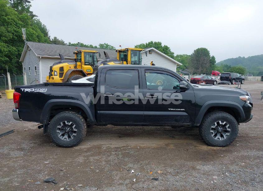 Photo 14 of 2016 Toyota Tacoma TRD OFF ROAD (VIN 5TFCZ5AN6GX037145)