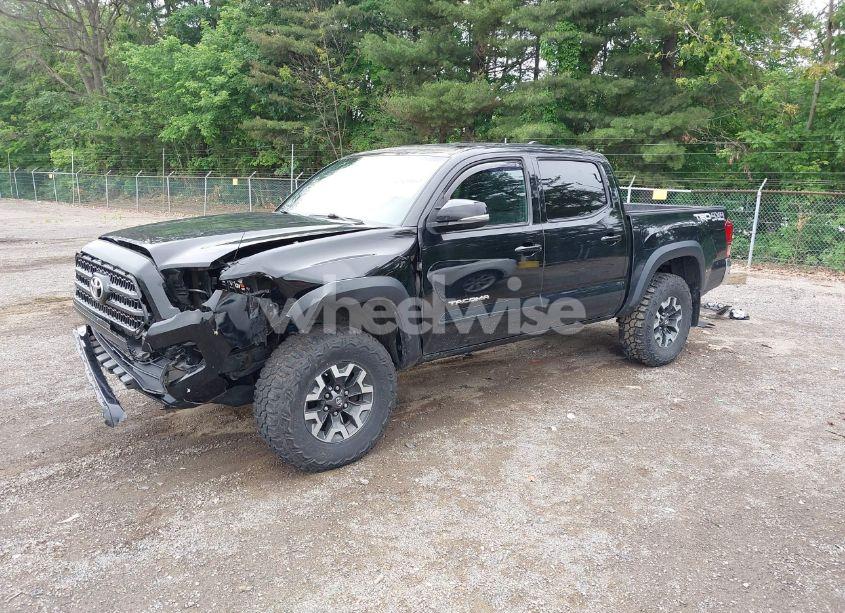 Photo 2 of 2016 Toyota Tacoma TRD OFF ROAD (VIN 5TFCZ5AN6GX037145)