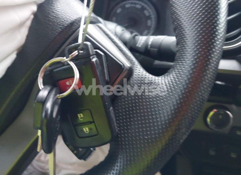 Photo 11 of 2017 Toyota Tacoma TRD OFF ROAD (VIN 5TFCZ5AN6HX052505)