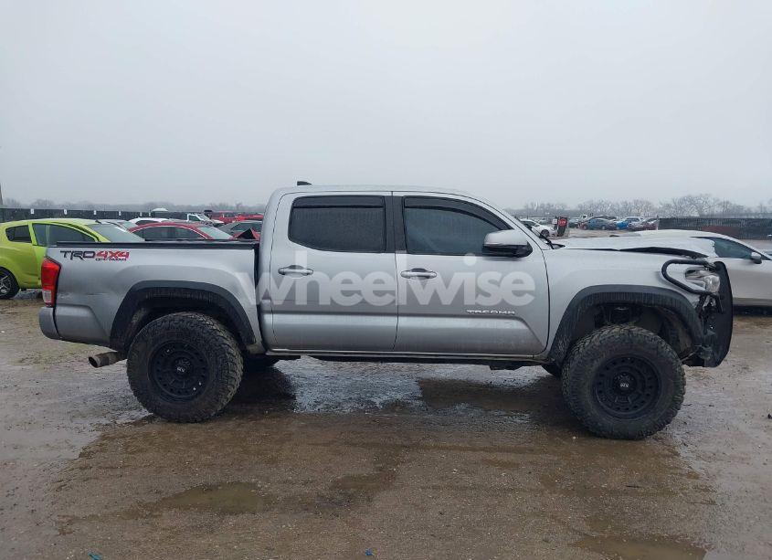 Photo 13 of 2017 Toyota Tacoma TRD OFF ROAD (VIN 5TFCZ5AN6HX052505)